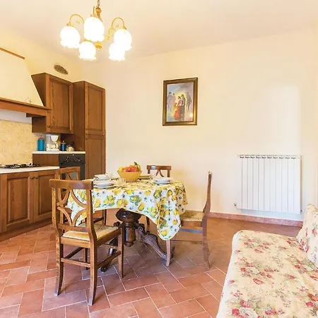 Capannole Apartment